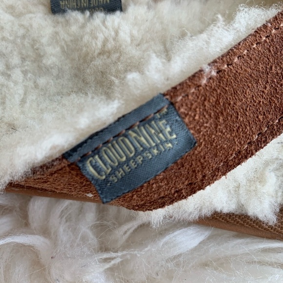 GIRL SHEEPSKIN LINED FLIP FLOPS SIZE 5 - Picture 5 of 9